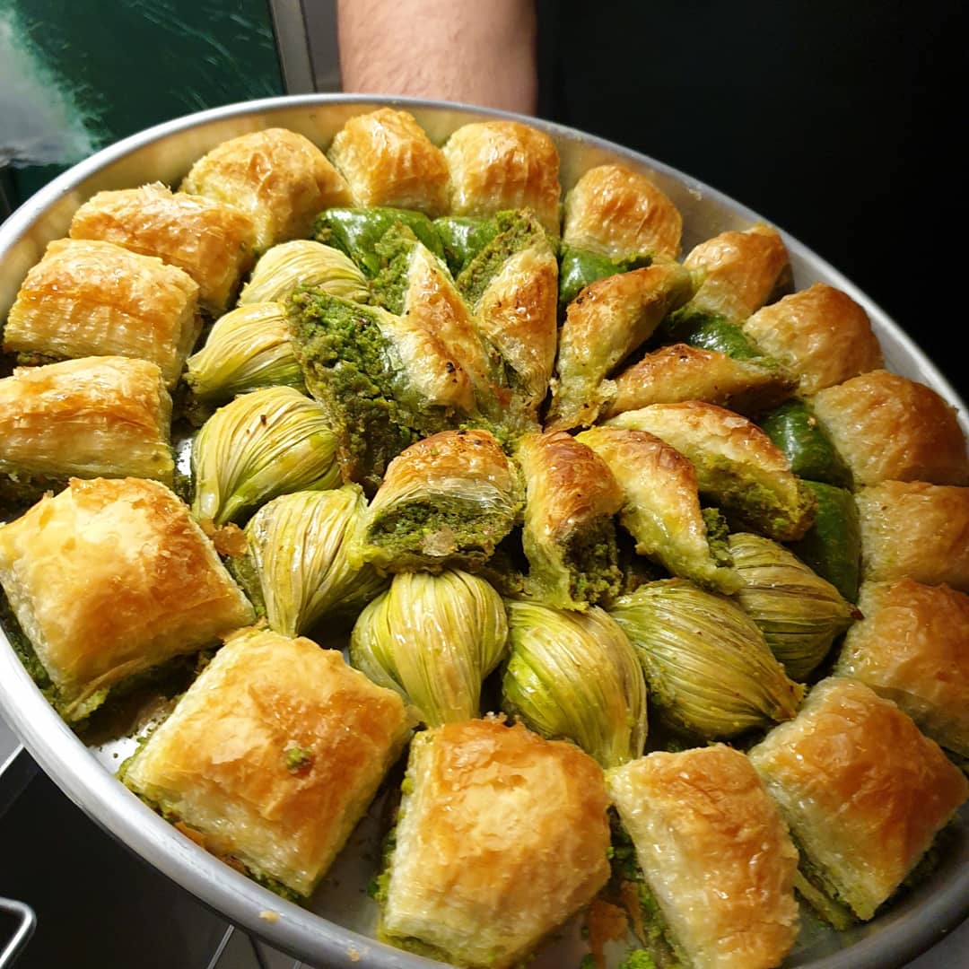 Gemischte Baklava-Platte (2,2-KG-TABLETT)