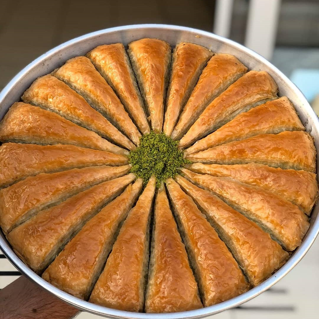 Pistazienschnitte in Karottenform (2,2-KG-TABLETT)