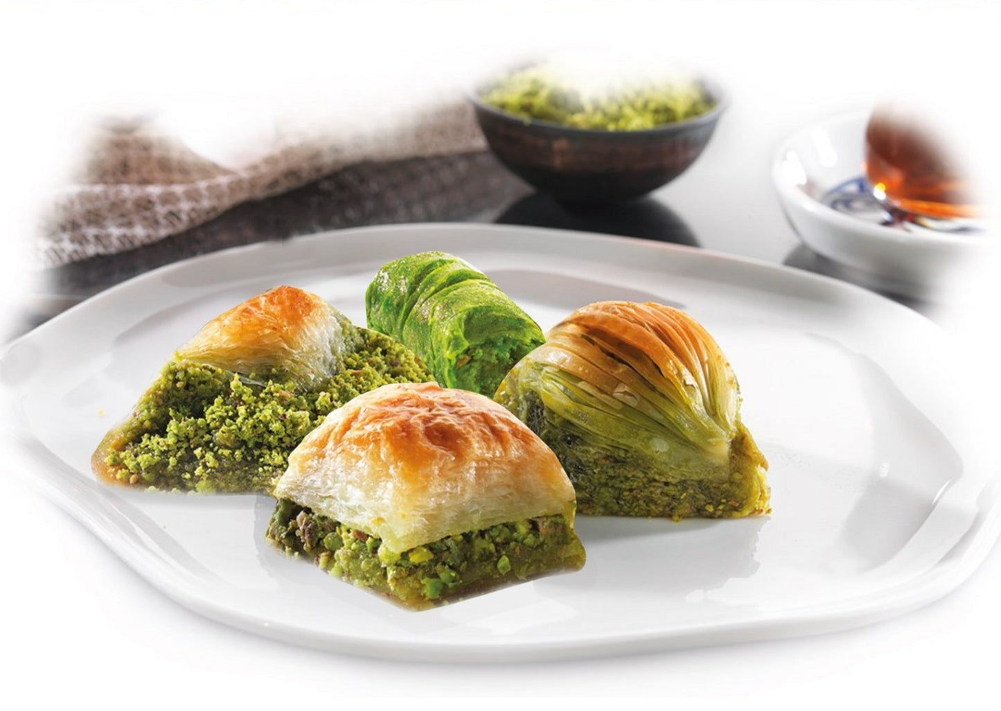 Gemischte Baklava-Platte (2,2-KG-TABLETT)