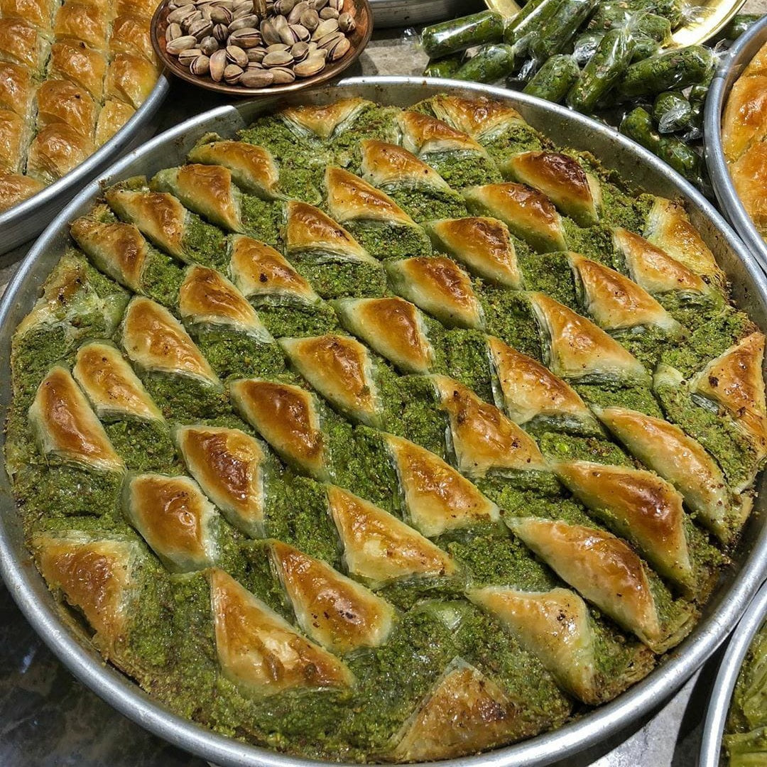 Şöbiyet (gefüllt mit Pistazien) (2,2-KG-TABLETT)